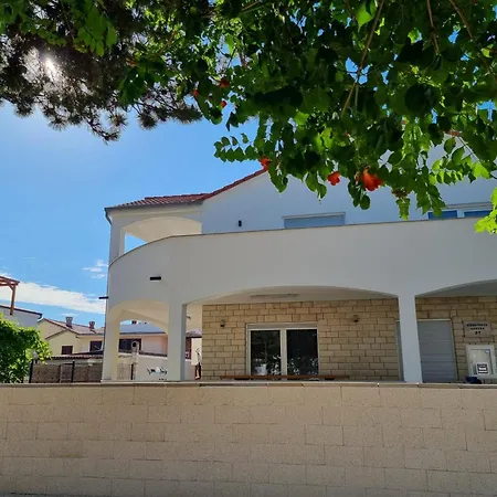 House Laguna Iii *